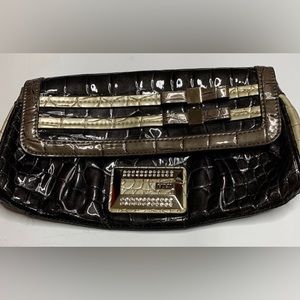 NWT Guess Purse Clutch Black Gold Patent Leather Gold Accessories